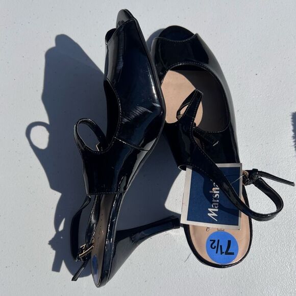 Franco Sarto Black Patent Heels - Picture 5 of 7